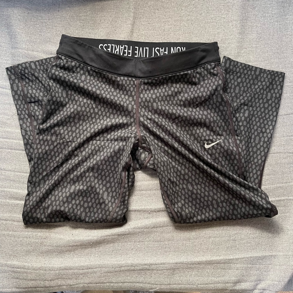 Nike Crop Leggings Size Med